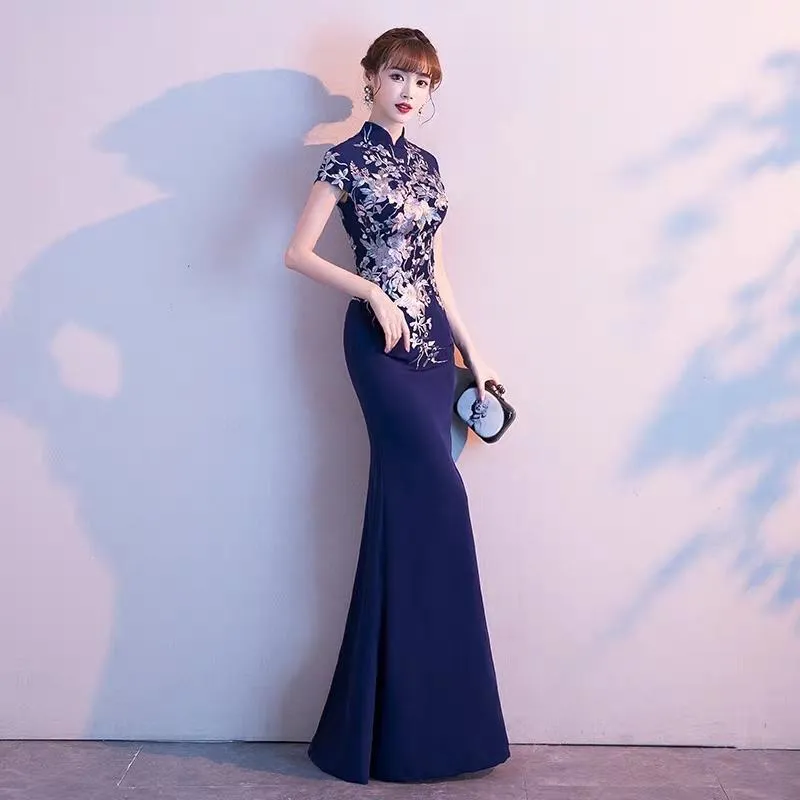 Banquet evening dress female 2019 new noble host fishtail slim high-end Chinese temperament cheongsam dress