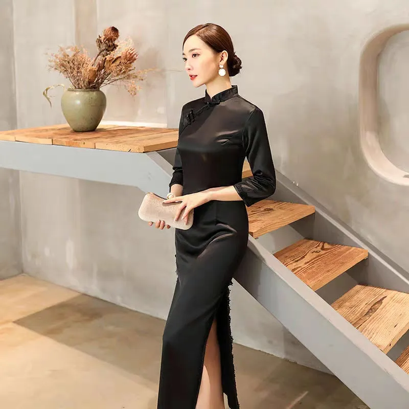 Black etched long-sleeved cheongsam 2019 autumn new young girl temperament elegant daily Chinese style long dress