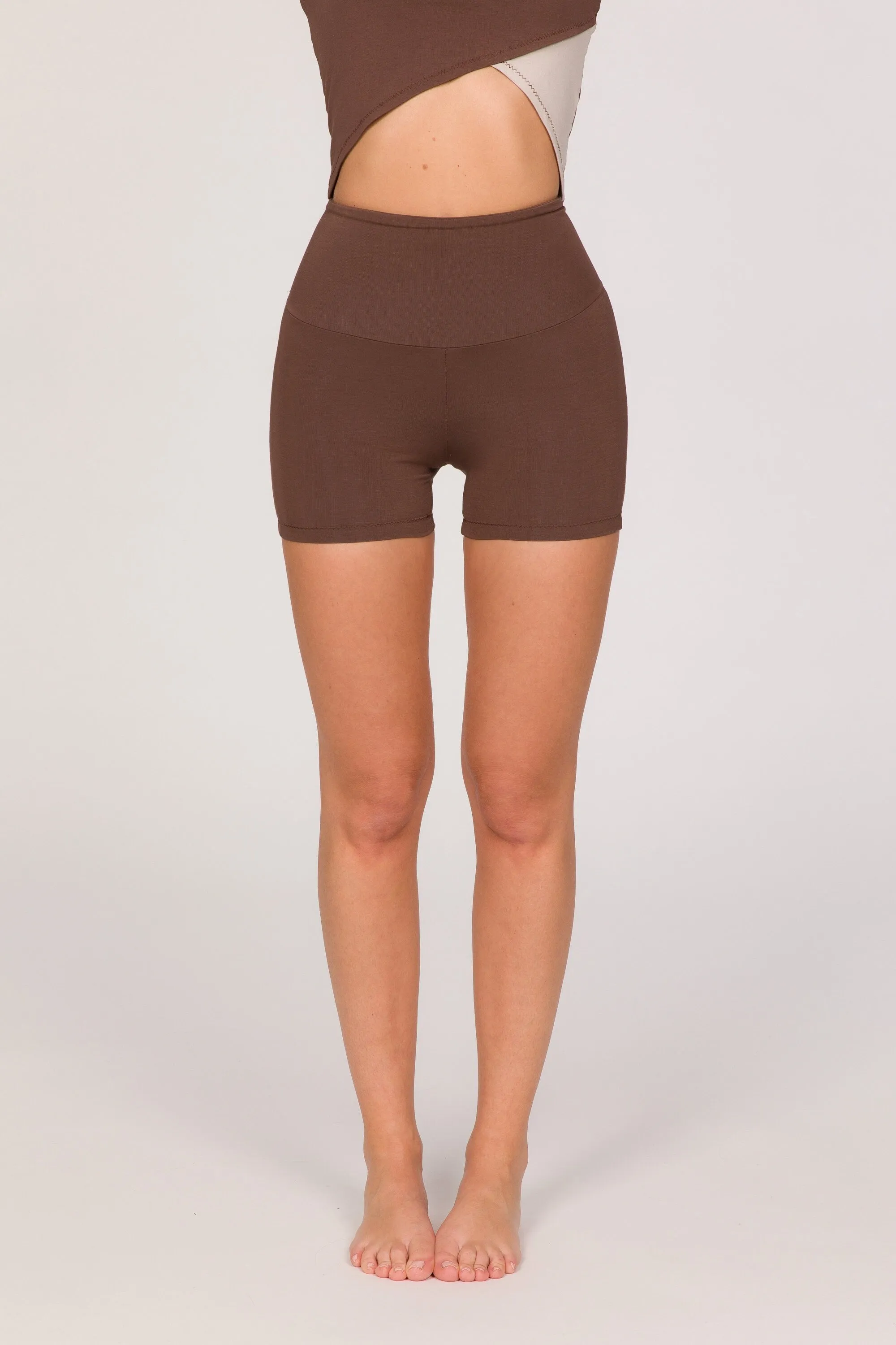 Parvati High Rise Short Pants - Chocolate