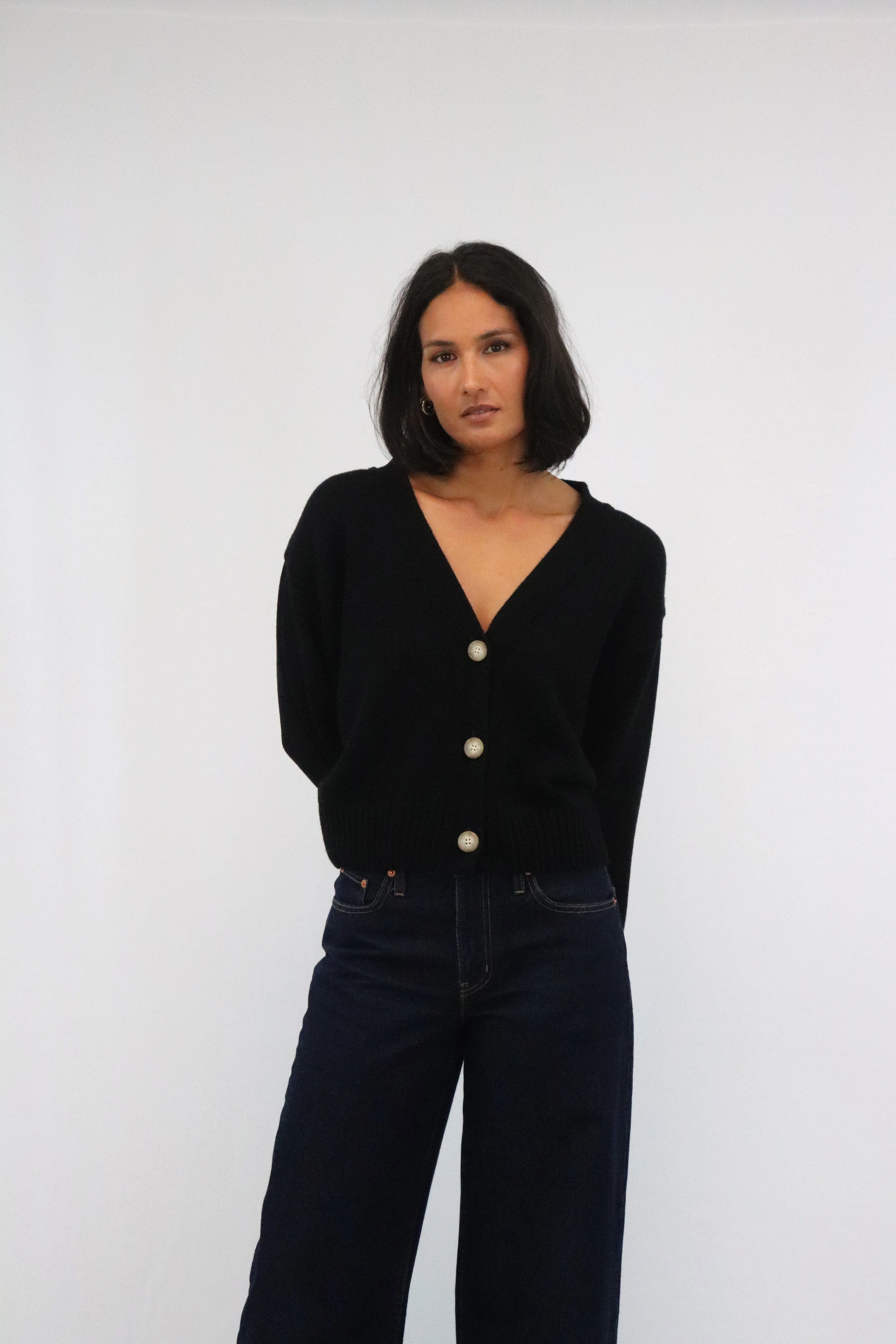Tatāno Phoebe Cardi Black